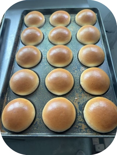高含水小餐包制作與面團分塊滾圓技術解析 高含水小餐包制作與面團分塊滾圓技術解析